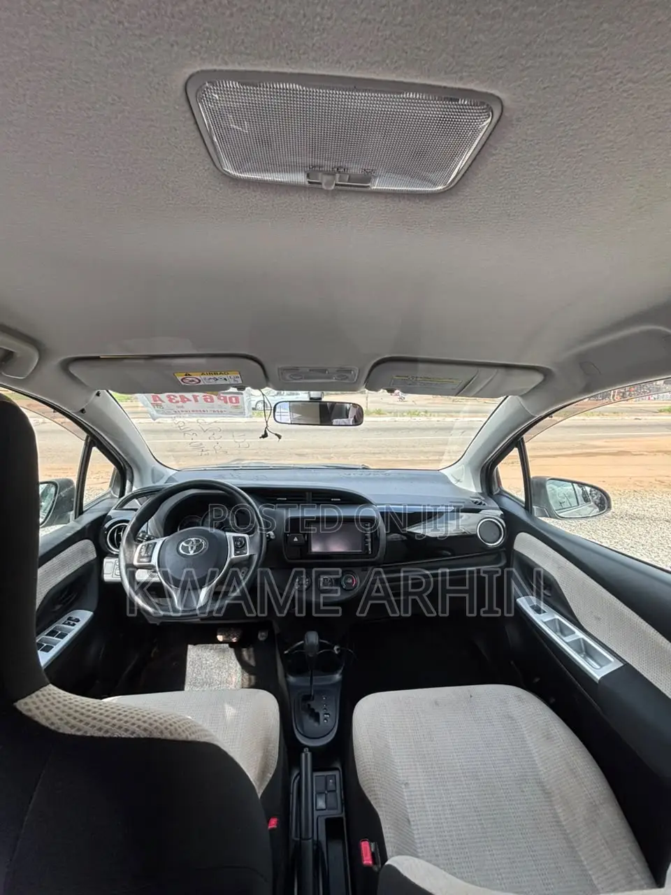 Toyota Vitz 1.3 AWD 5dr 2014 Gold