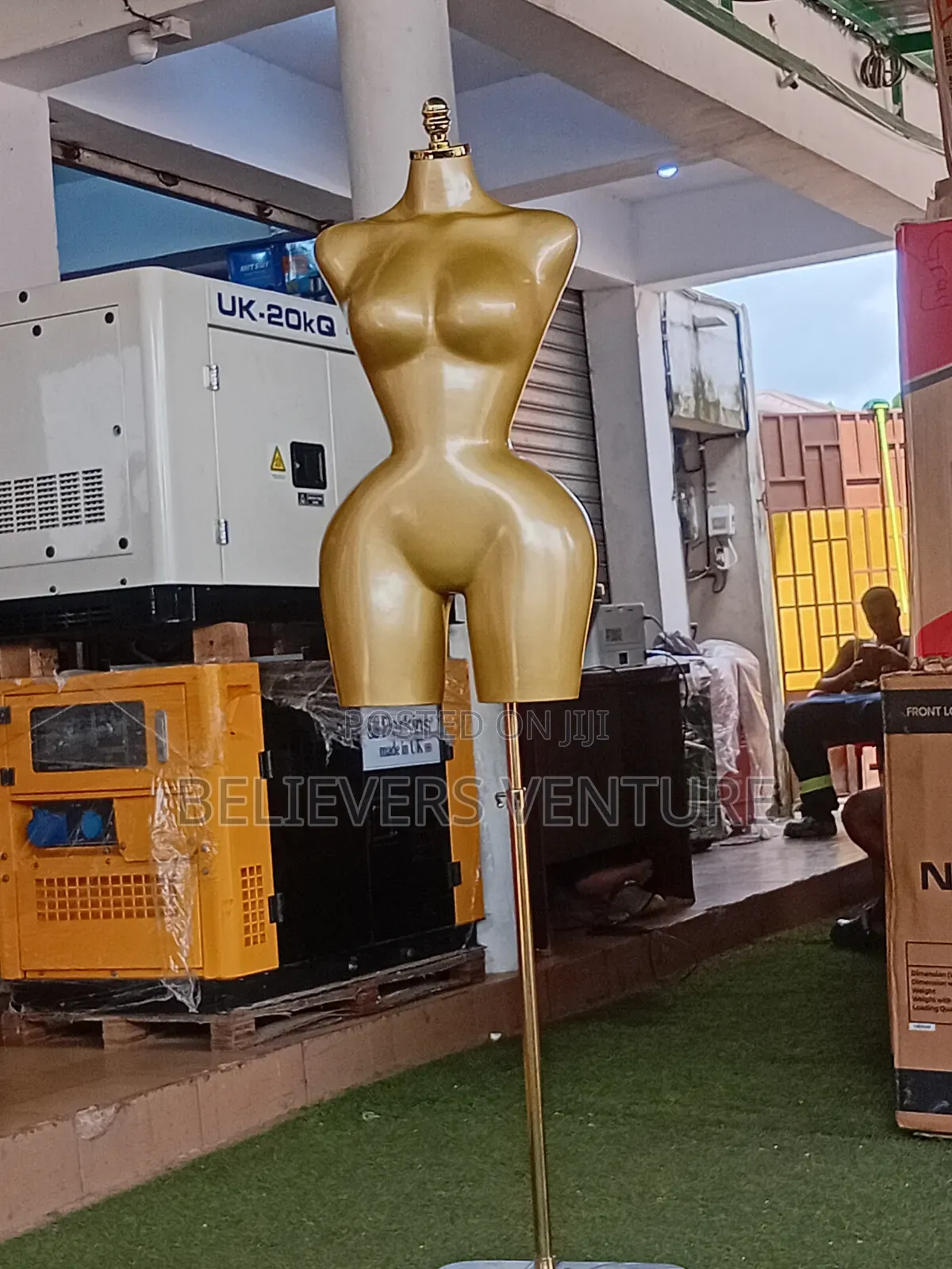 Boutique Display Mannequin With Stable Base