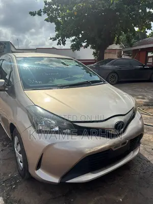 Toyota Vitz 1.3 AWD 5dr 2014 Gold