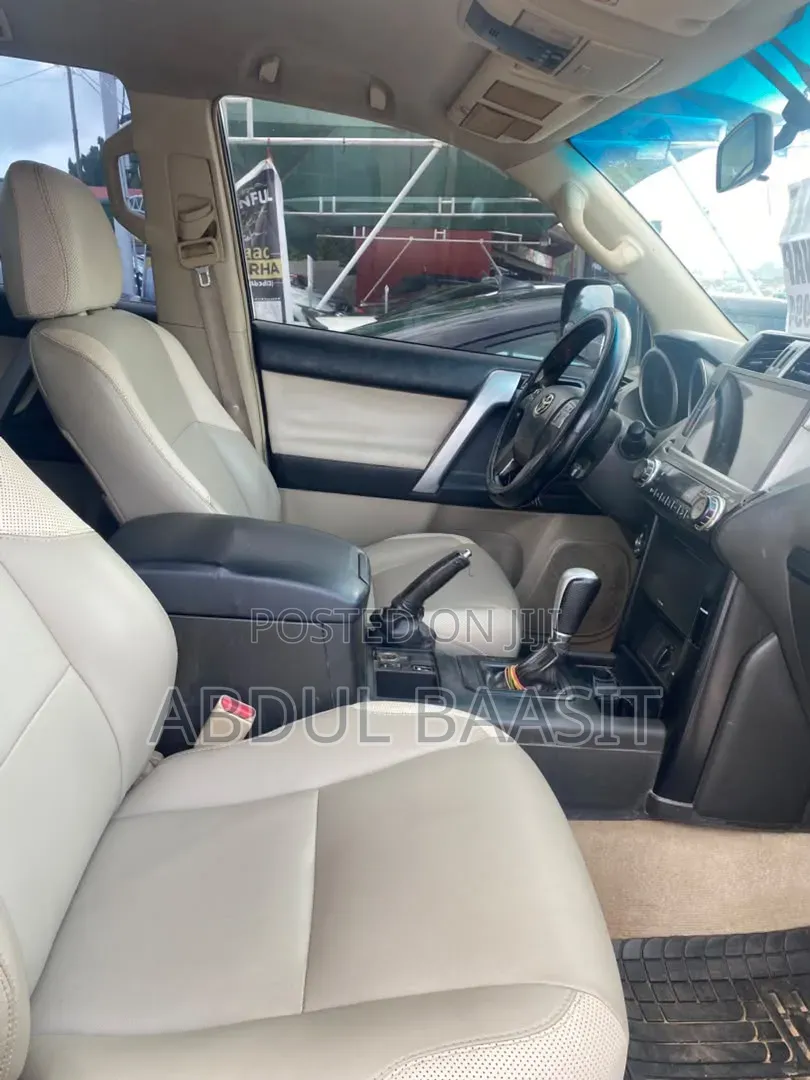 Toyota Land Cruiser Prado 2012 Black
