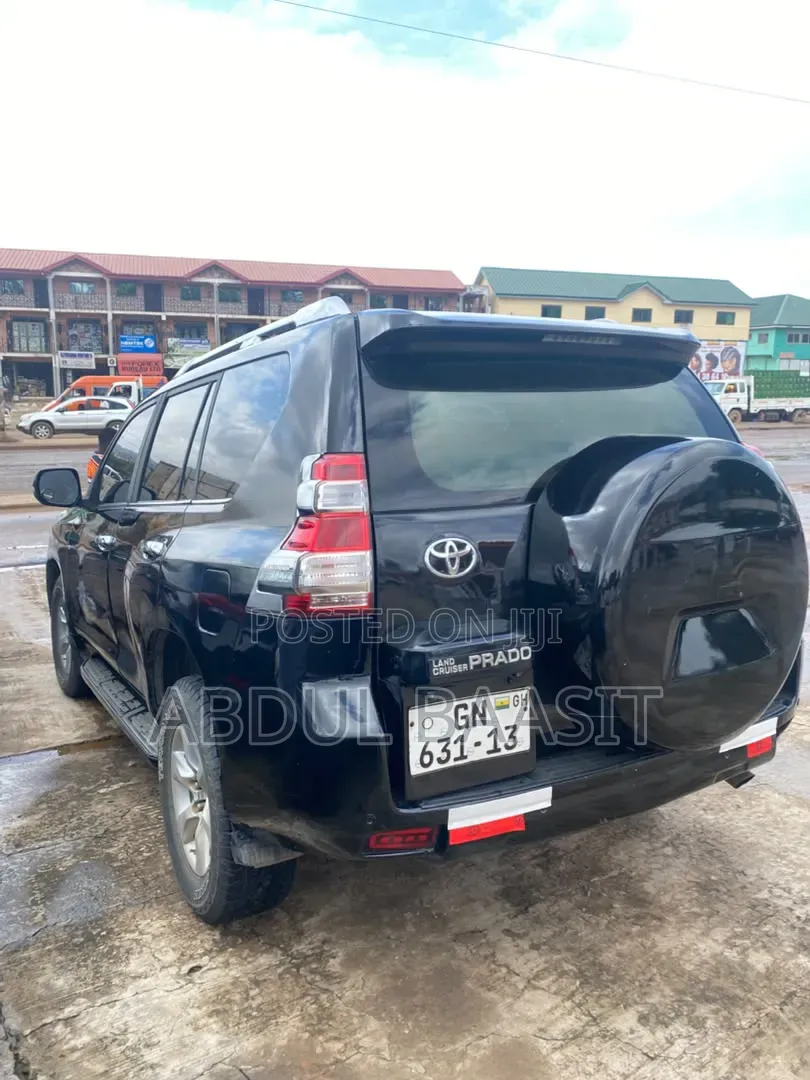 Toyota Land Cruiser Prado 2012 Black