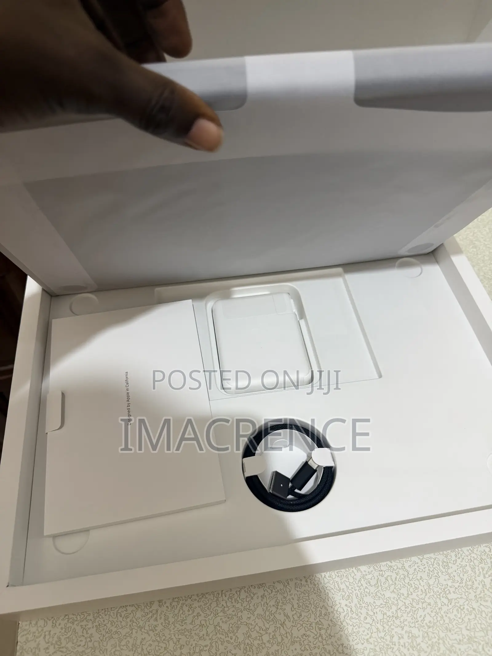 New Laptop Apple MacBook Pro 2023 M3 Pro 18GB Apple M3 Pro SSD 512GB