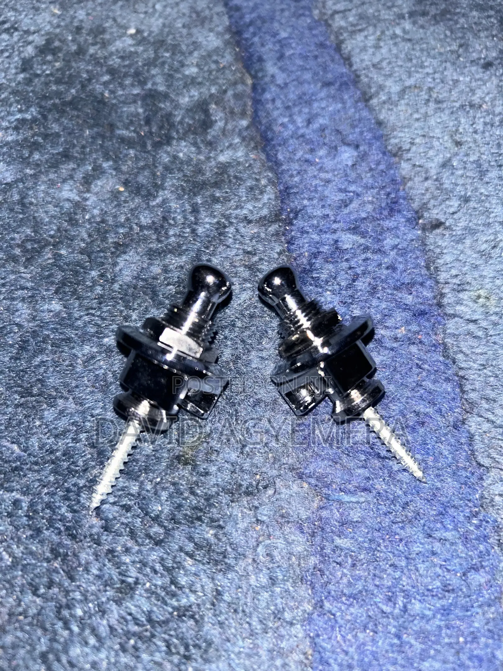 Guitar Strap Locks