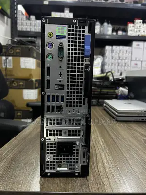 Desktop Computer Dell OptiPlex 7070 8GB Intel Core i5 SSD 256GB