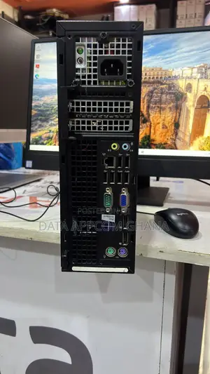 Desktop Computer Dell OptiPlex 7070 8GB Intel Core i5 SSD 256GB