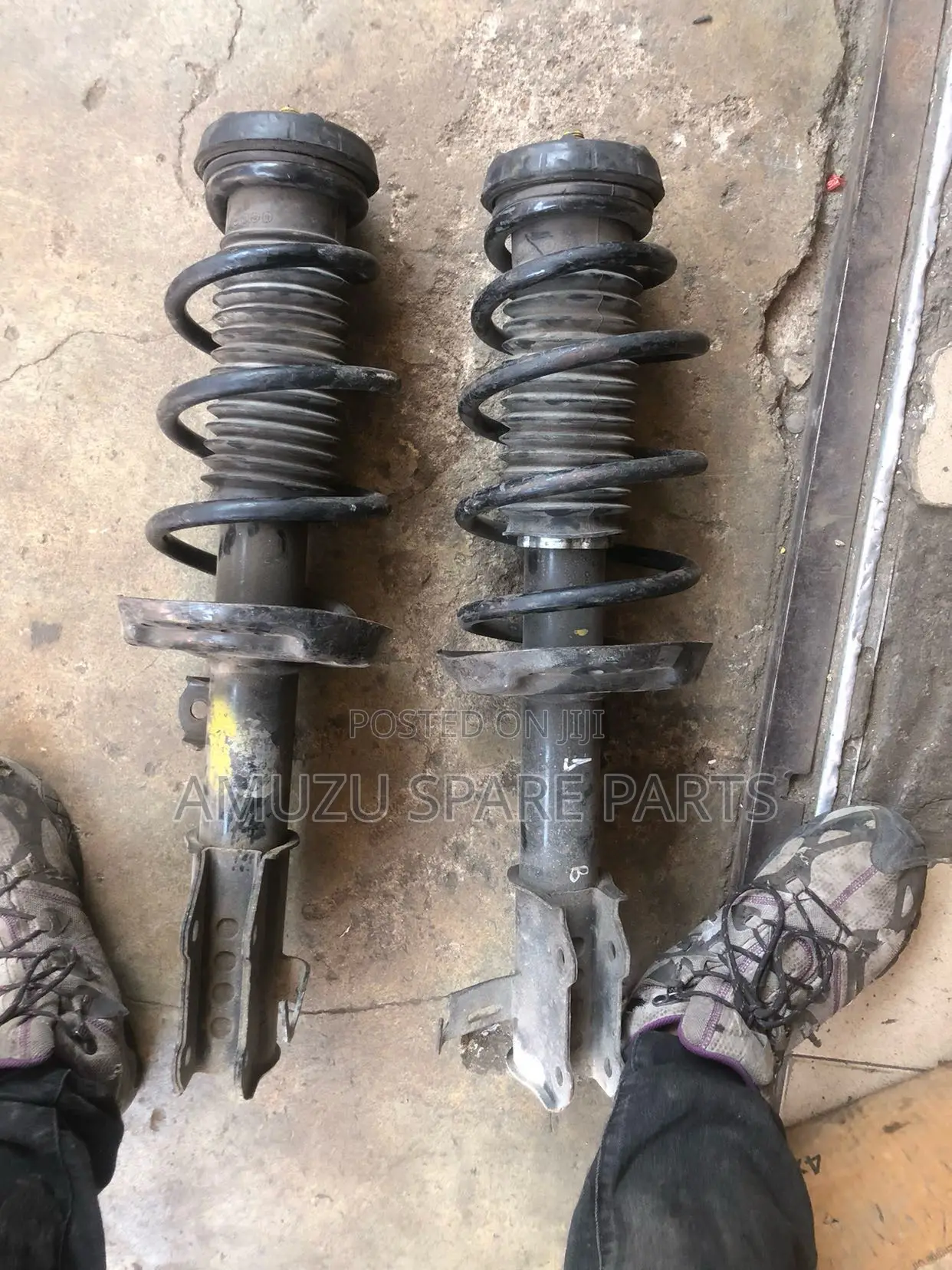 Chevrolet Orlando Front Shocks