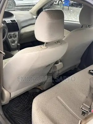 Toyota Belta 2012 Silver