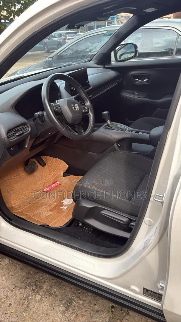 Honda CR-V LX 2WD 2025 White