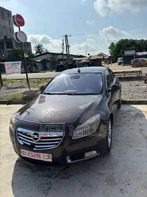 Opel Insignia 2010 Maroon