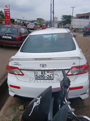 Toyota Corolla 2013 White