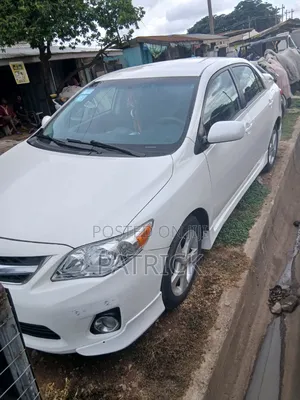 Toyota Corolla 2013 White