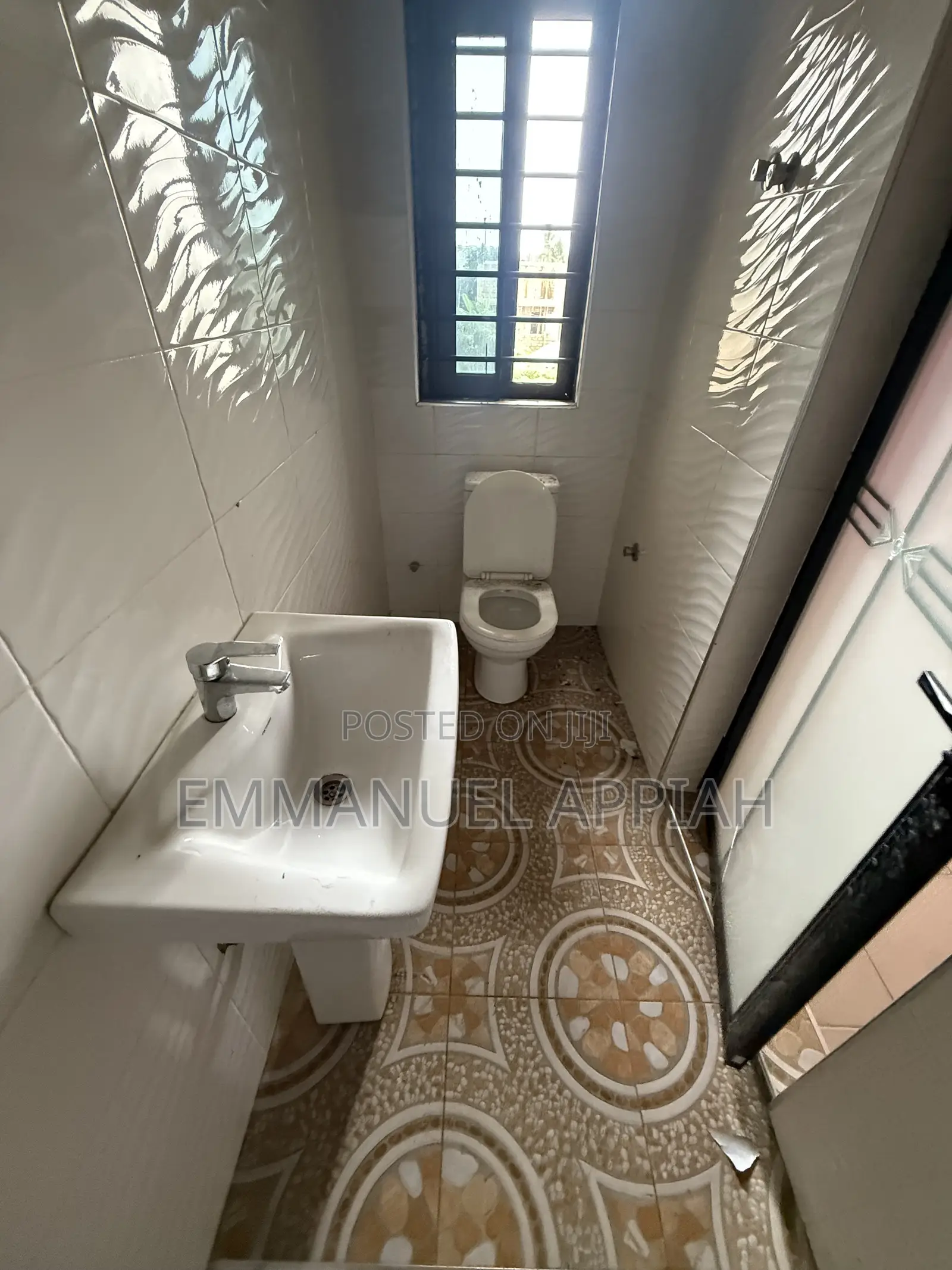 4bdrm House in Gbawe Bluecross for rent