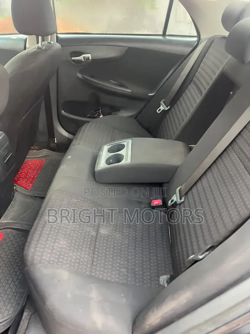 Toyota Corolla 2013 Gray