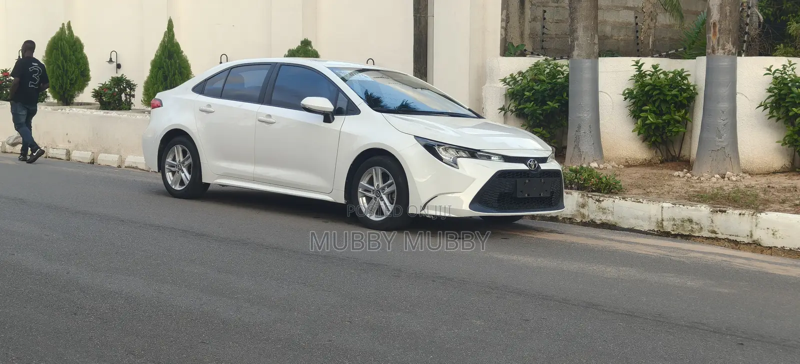 Toyota Corolla SE 2023 White