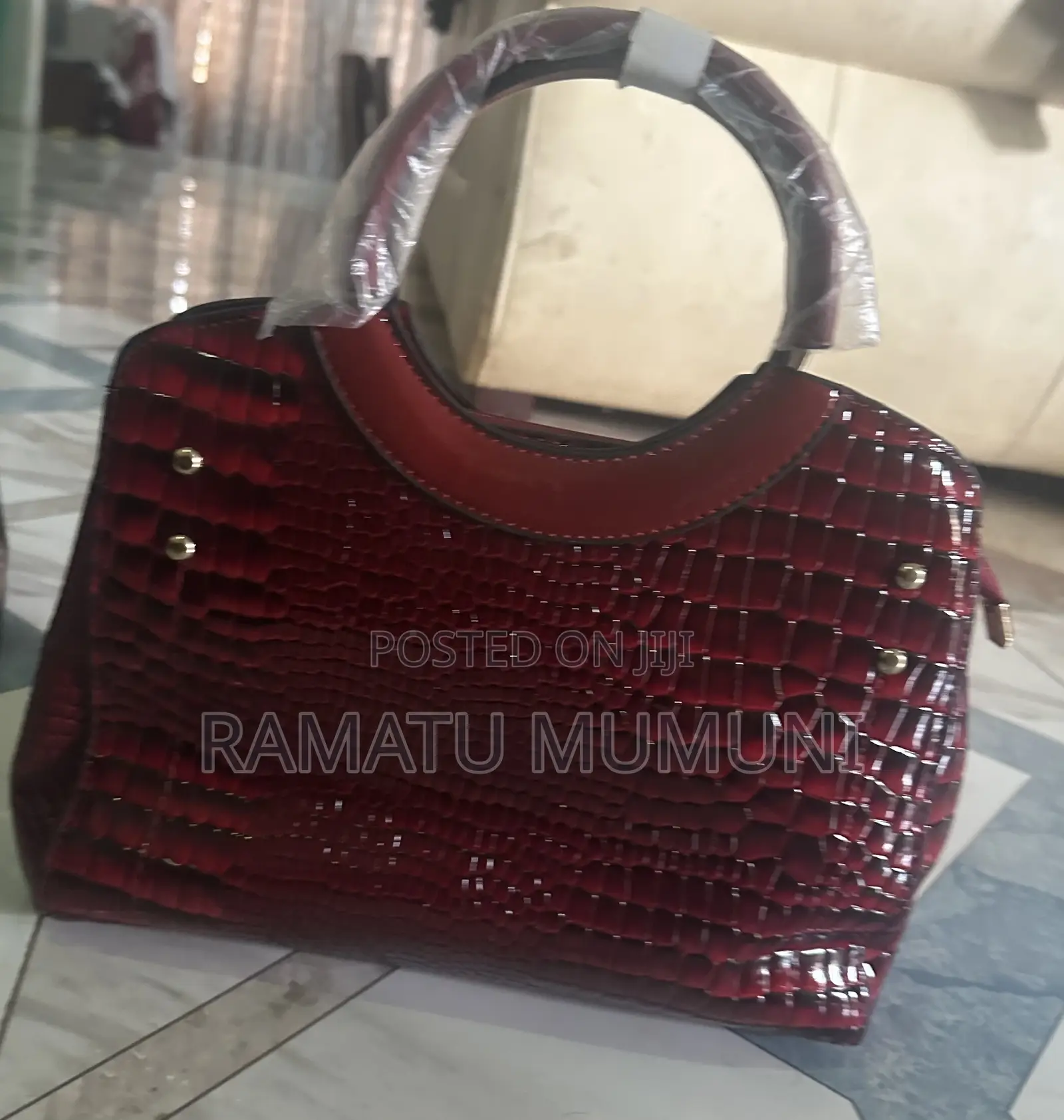 Elegant Women’S Crocodile Pattern Handbag