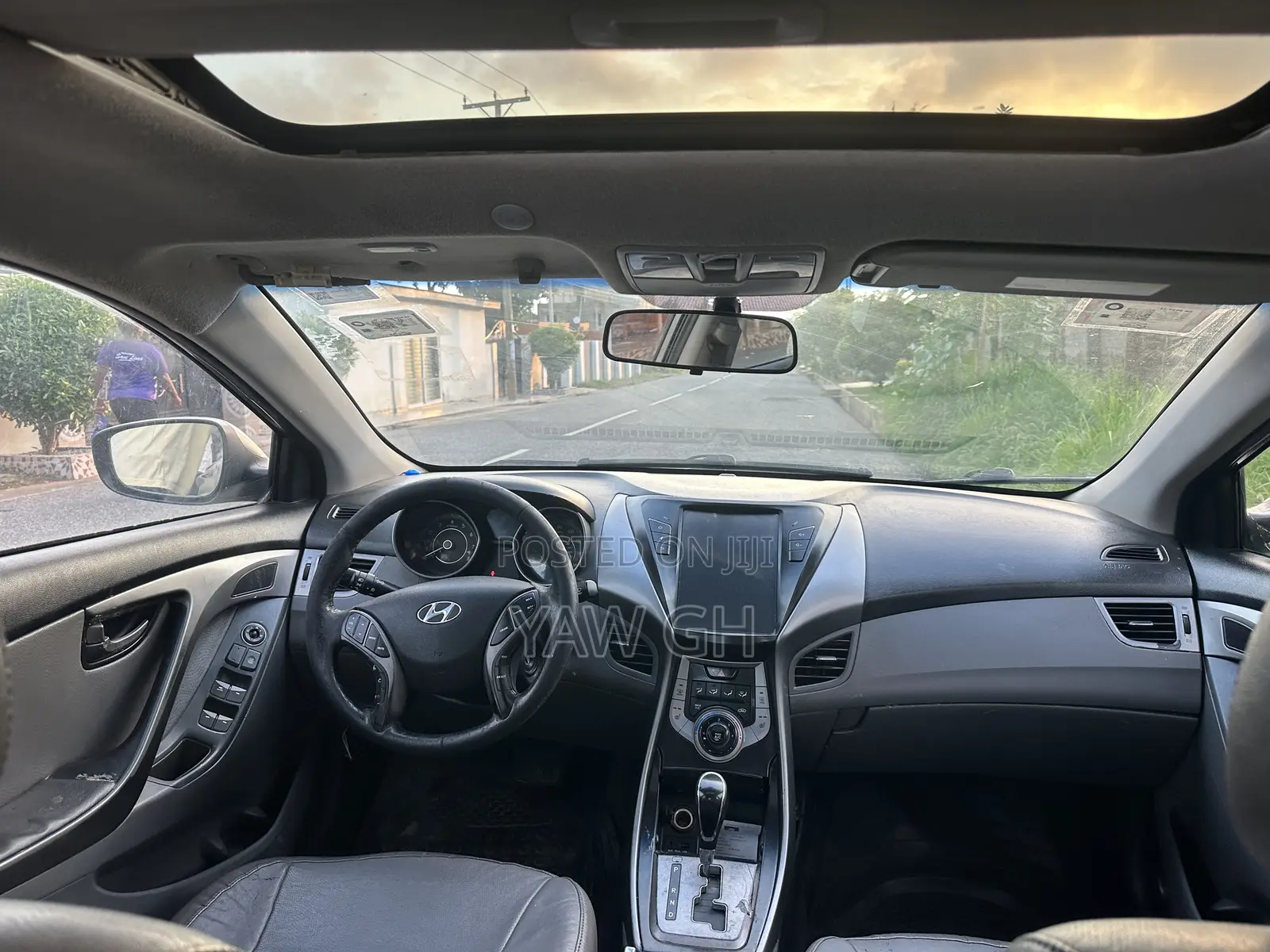 Hyundai Elantra Limited Sedan FWD (1.8L 4cyl 6A) 2013 Gray