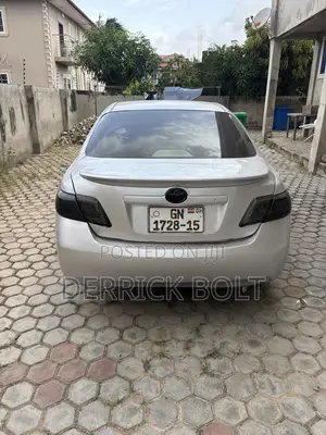 Toyota Camry Base 4dr Sedan (2.4L 4cyl 5M) 2009 Silver
