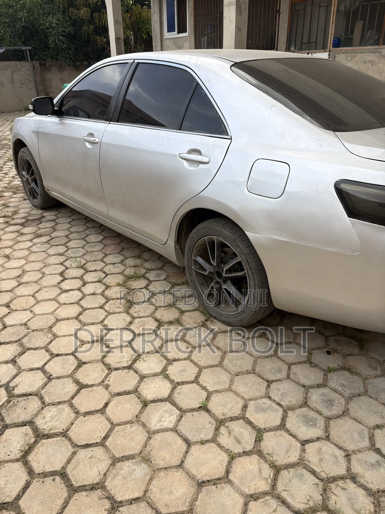 Toyota Camry Base 4dr Sedan (2.4L 4cyl 5M) 2009 Silver