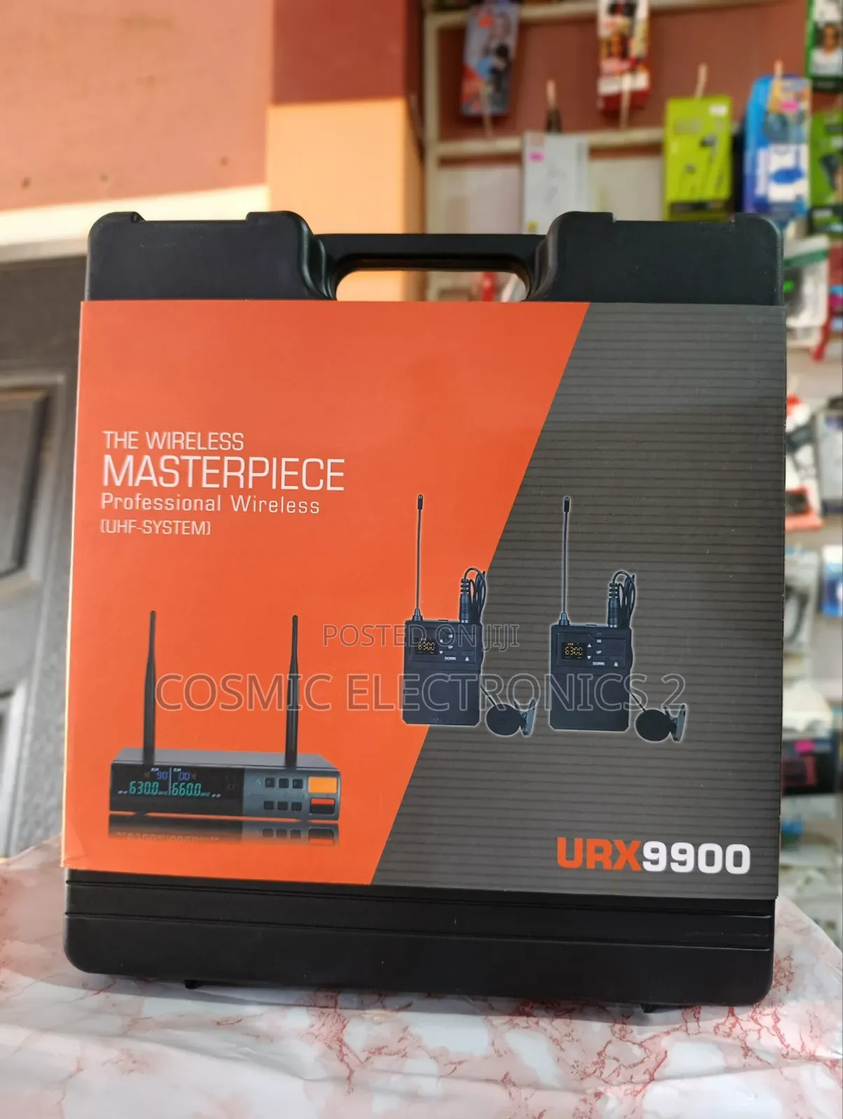 Professional Wireless Uhf Microphone System (Urx9900)