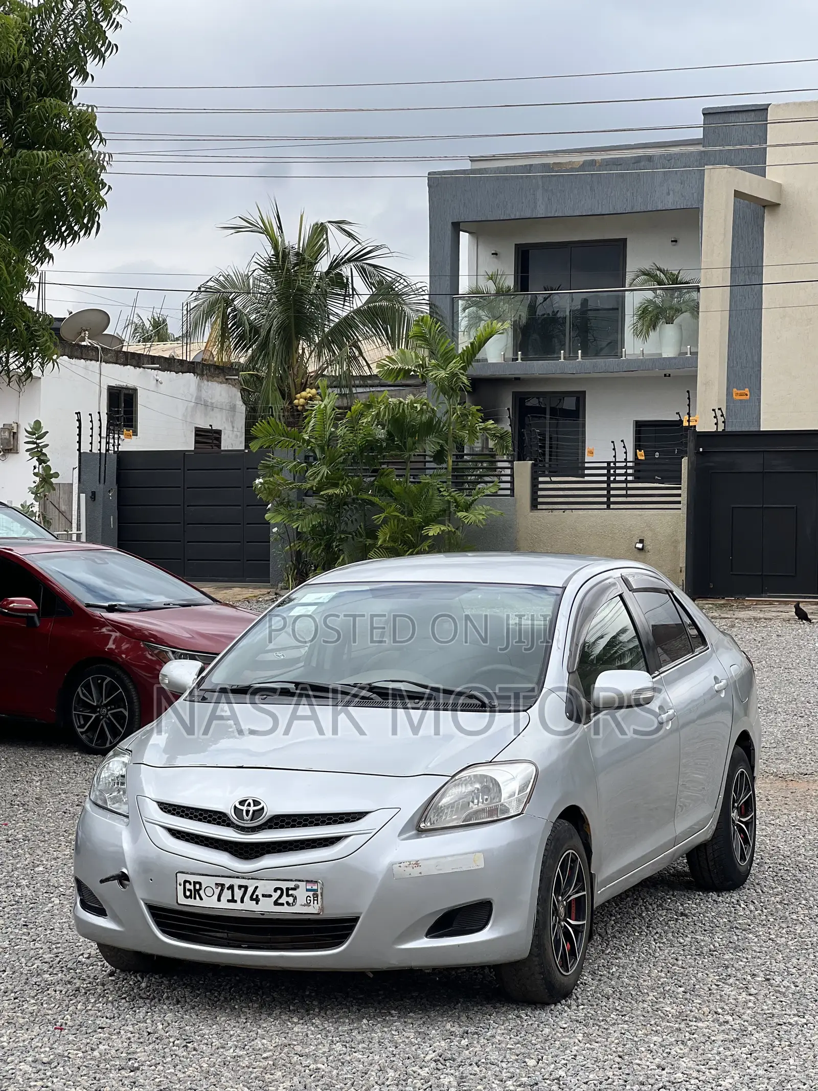 Toyota Belta 2010 Silver