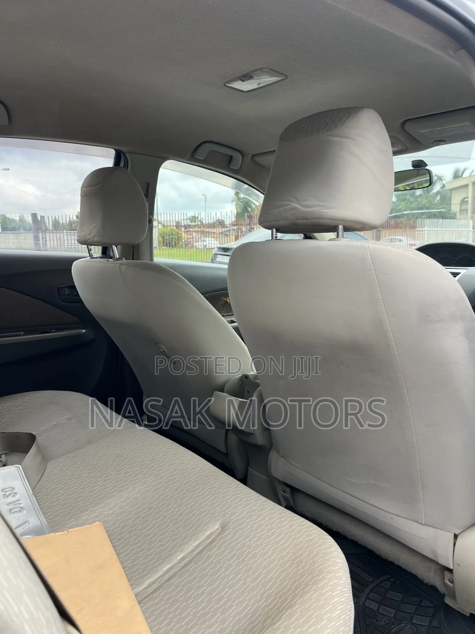 Toyota Belta 2010 Silver