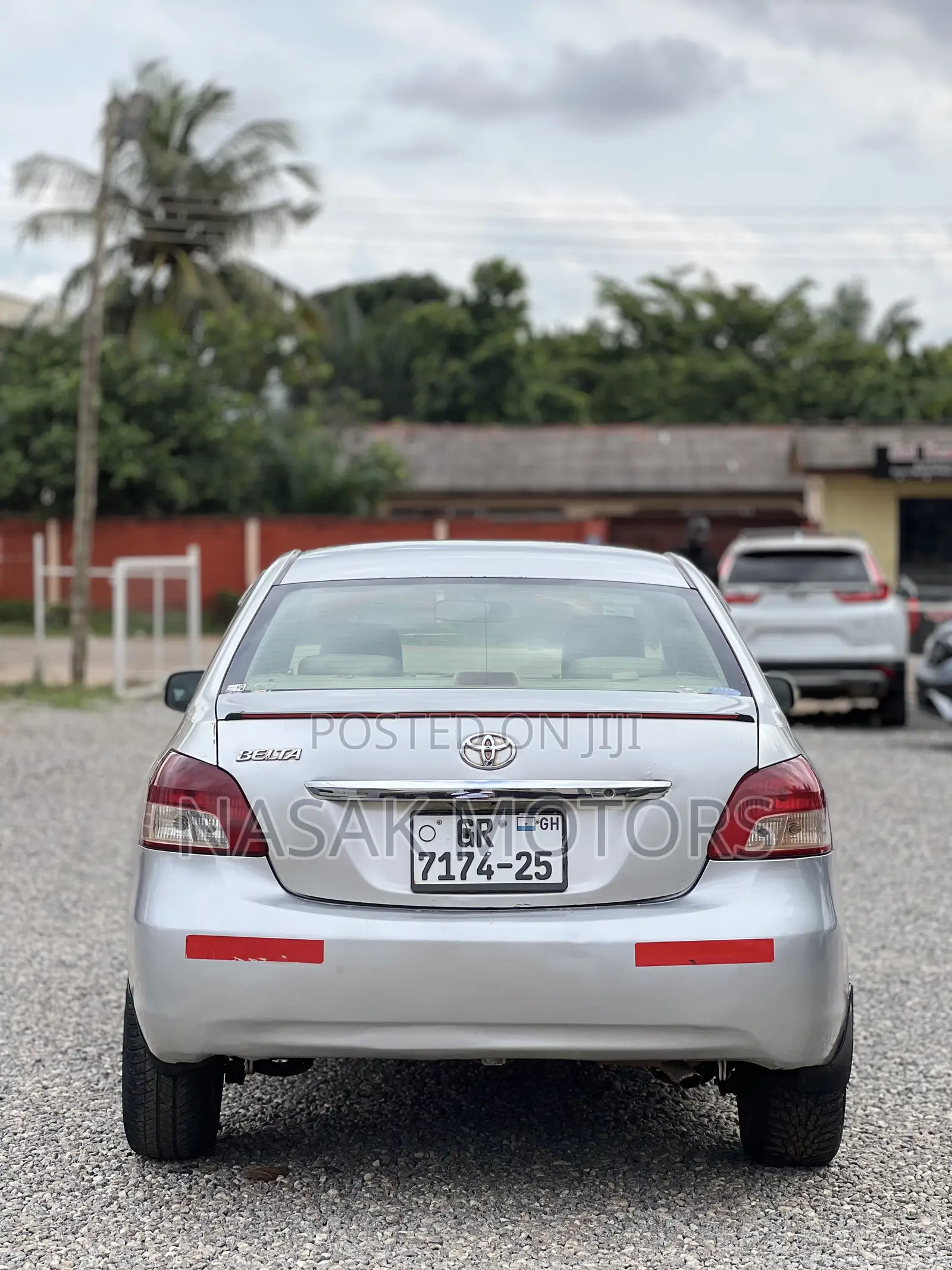 Toyota Belta 2010 Silver