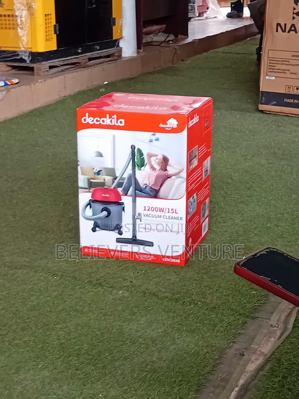 Compact Vacuum Cleaner for Floors and Carpets