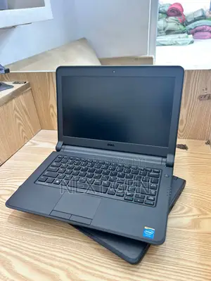 Laptop Dell Latitude 3340 8GB Intel HDD 500GB