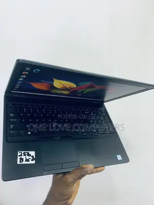 Laptop Dell Latitude 5590 8GB Intel Core i5 SSD 256GB