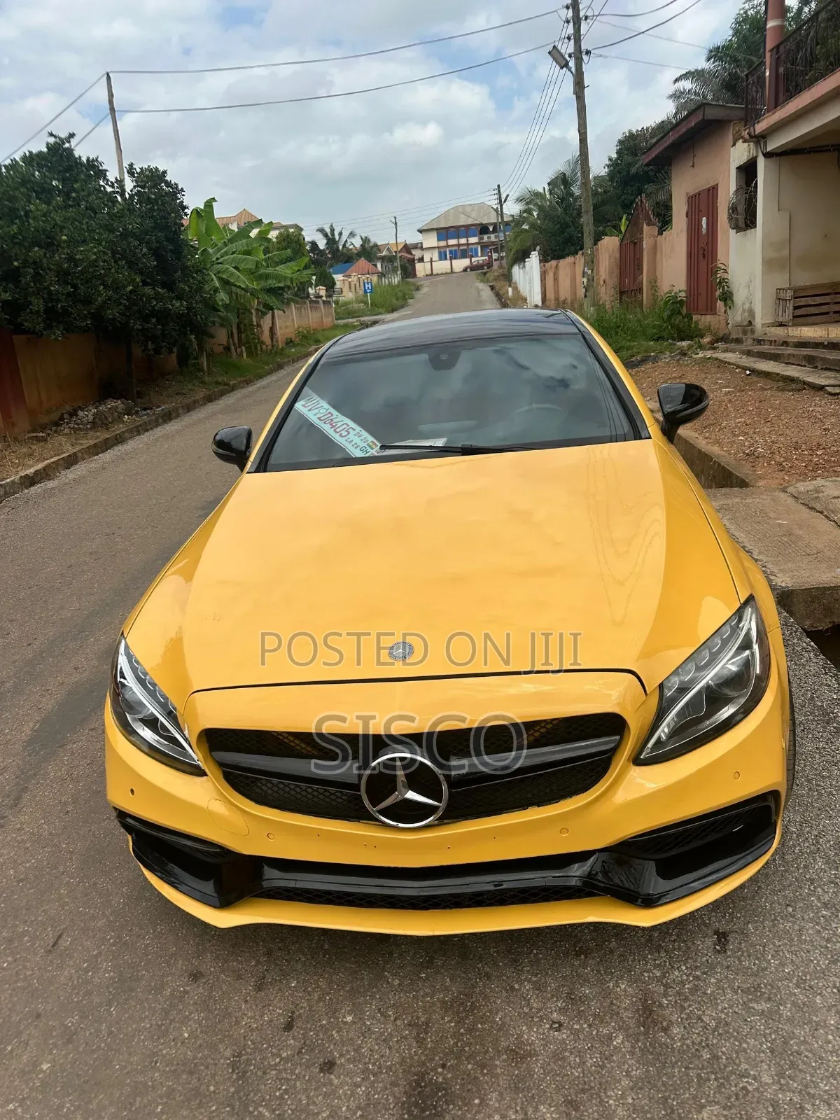 Mercedes-Benz C300 Base 4Matic Coupe AWD (2.0L 4cyl 7A) 2017 Yellow