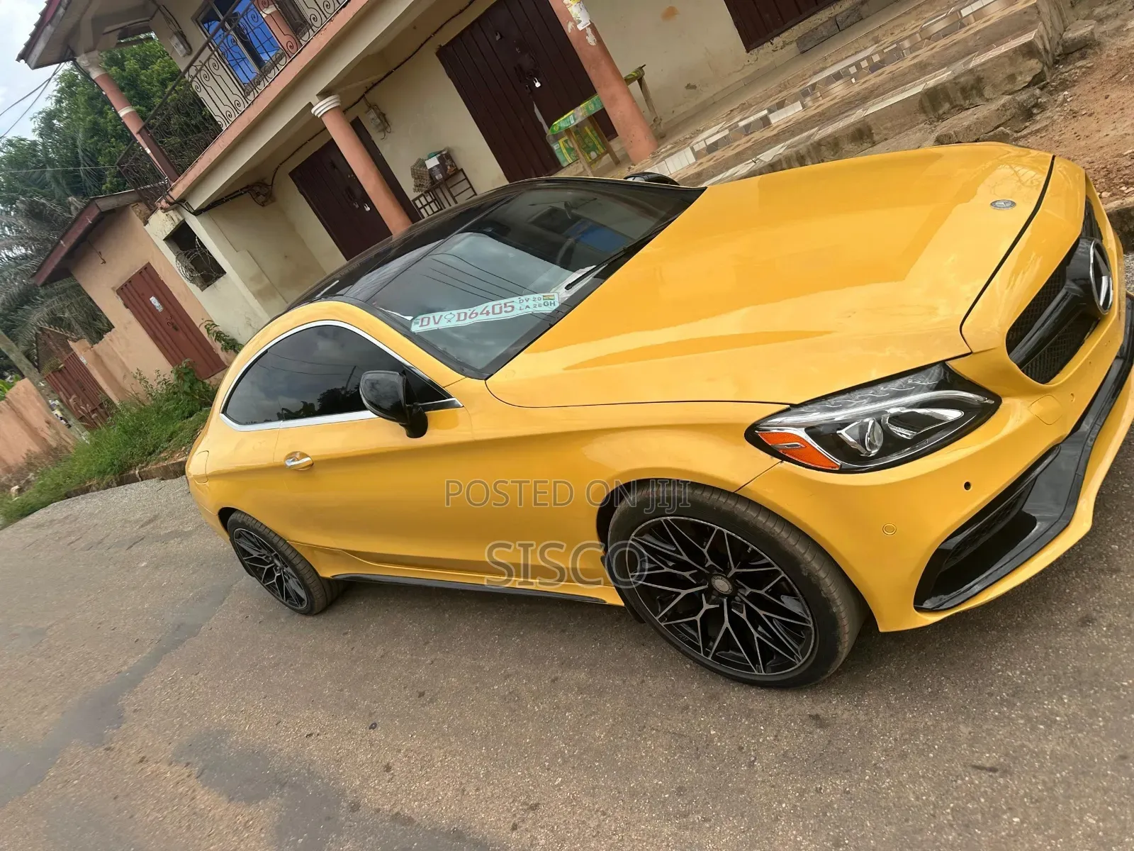 Mercedes-Benz C300 Base 4Matic Coupe AWD (2.0L 4cyl 7A) 2017 Yellow