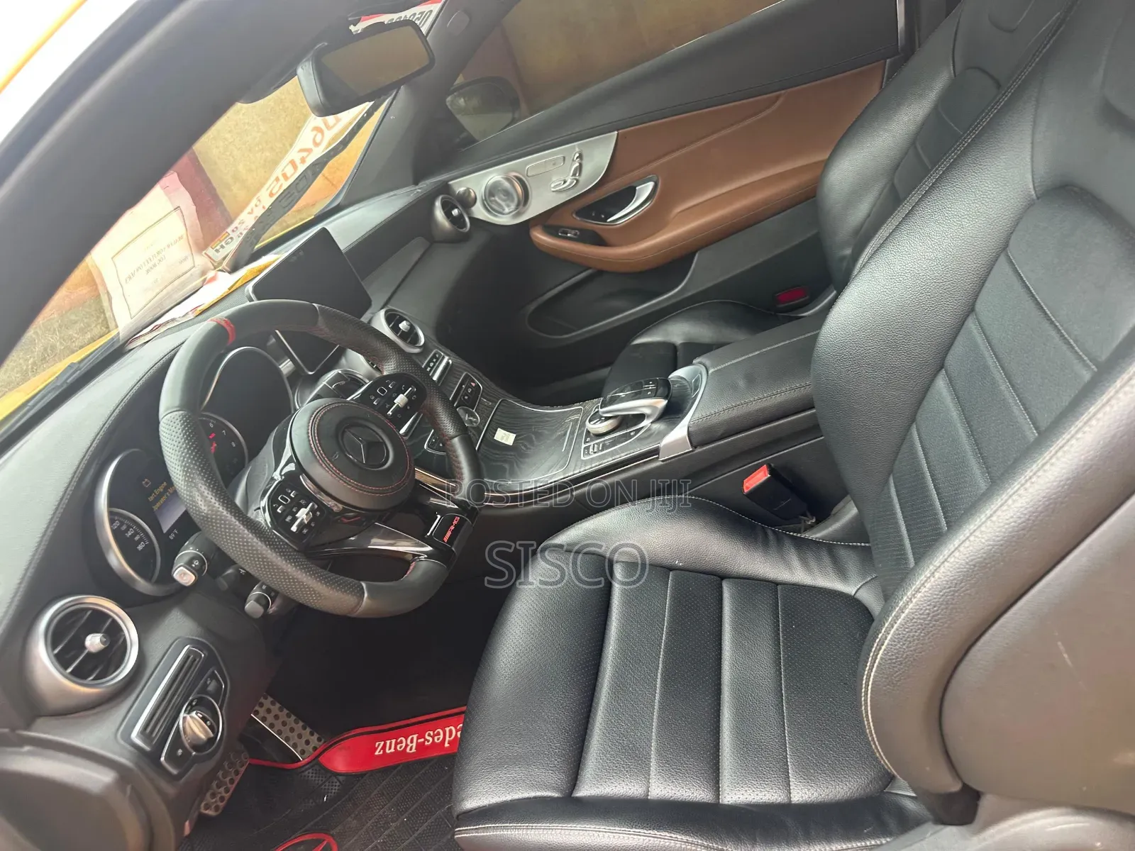 Mercedes-Benz C300 Base 4Matic Coupe AWD (2.0L 4cyl 7A) 2017 Yellow