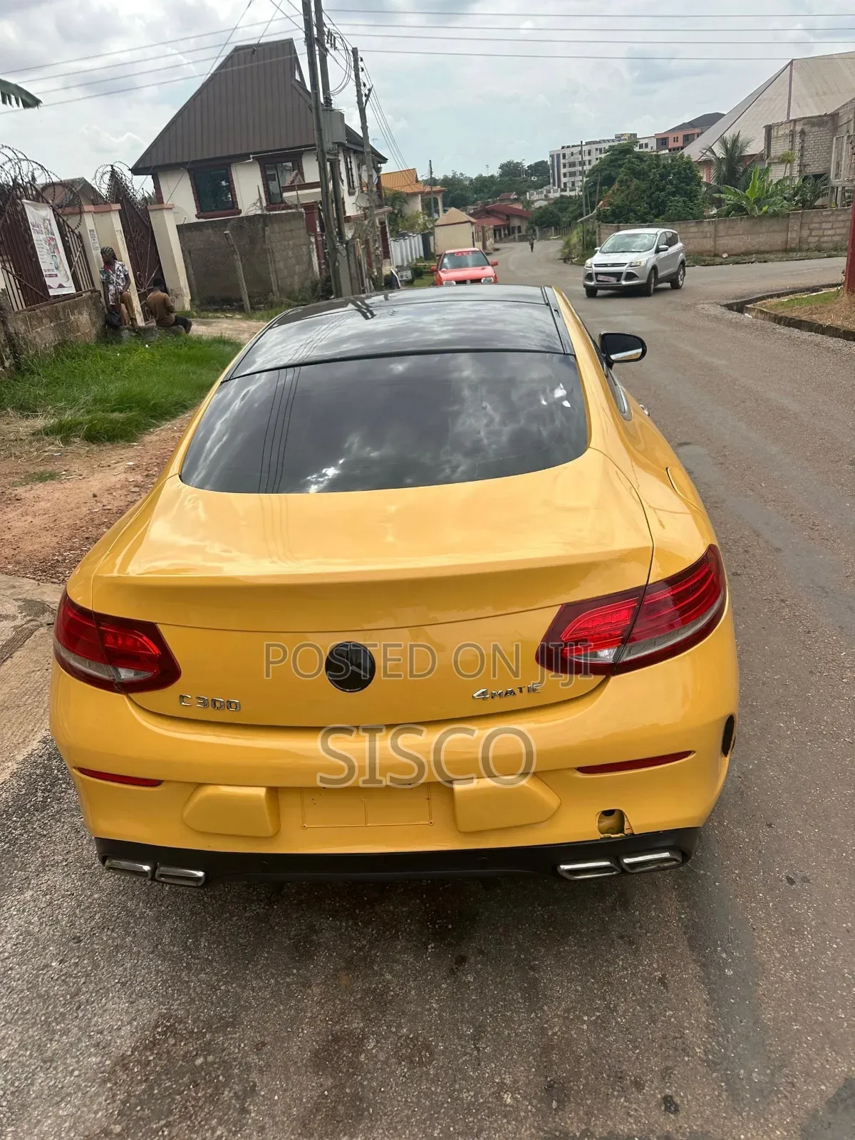 Mercedes-Benz C300 Base 4Matic Coupe AWD (2.0L 4cyl 7A) 2017 Yellow