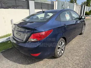 Hyundai Accent SE Sedan 2017 Blue