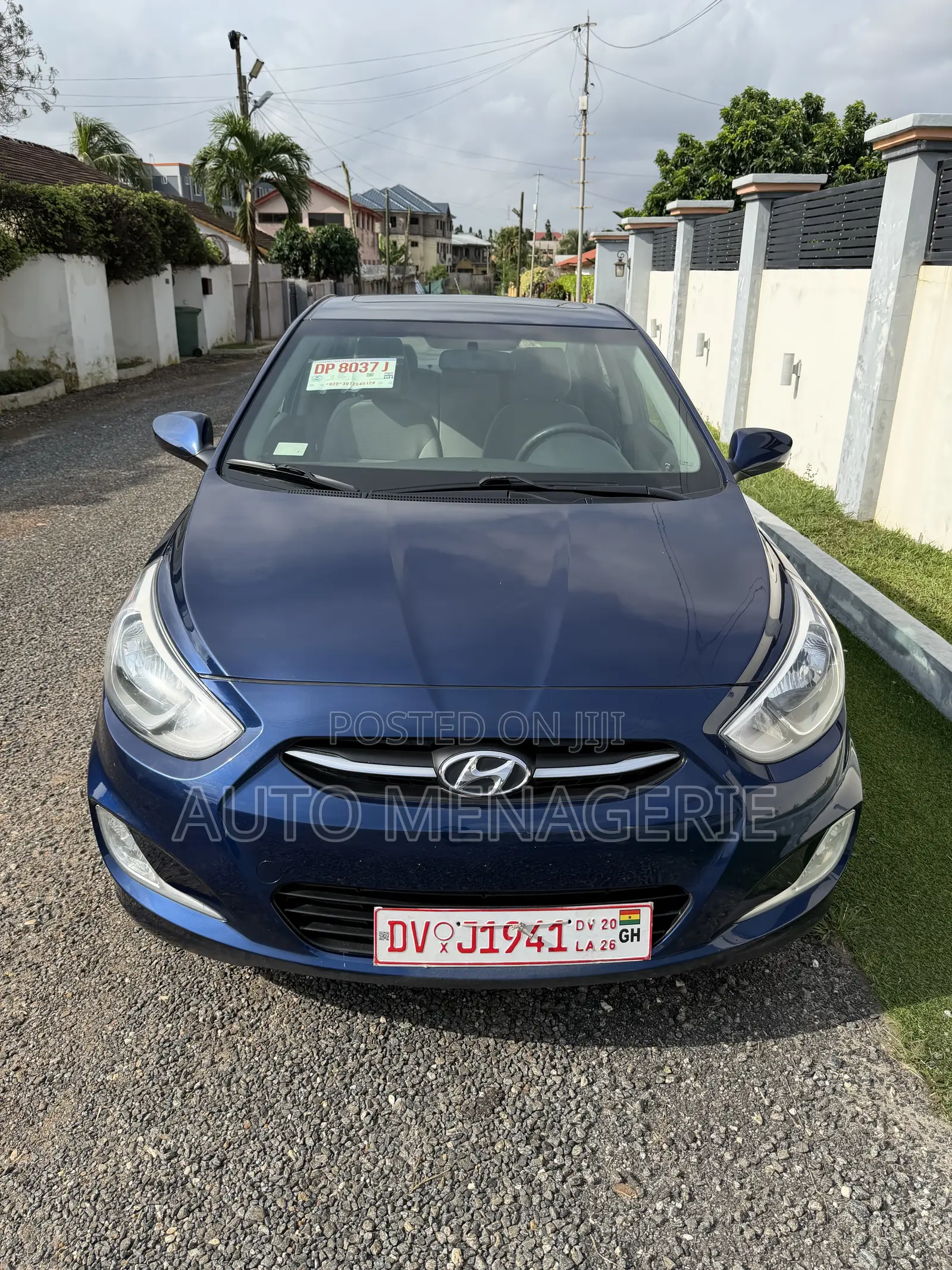 Hyundai Accent SE Sedan 2017 Blue