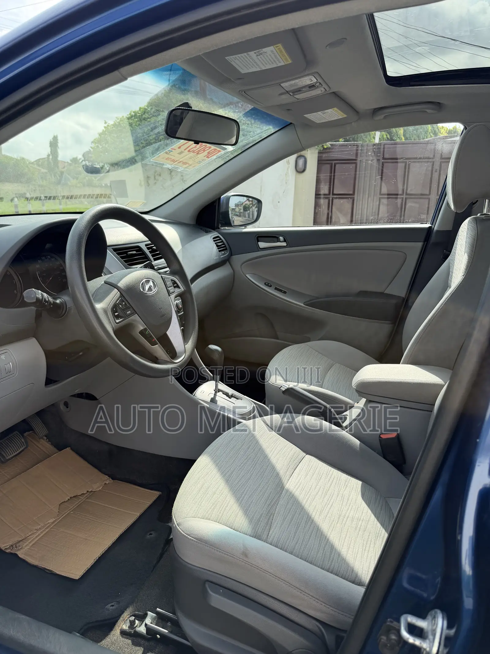 Hyundai Accent SE Sedan 2017 Blue