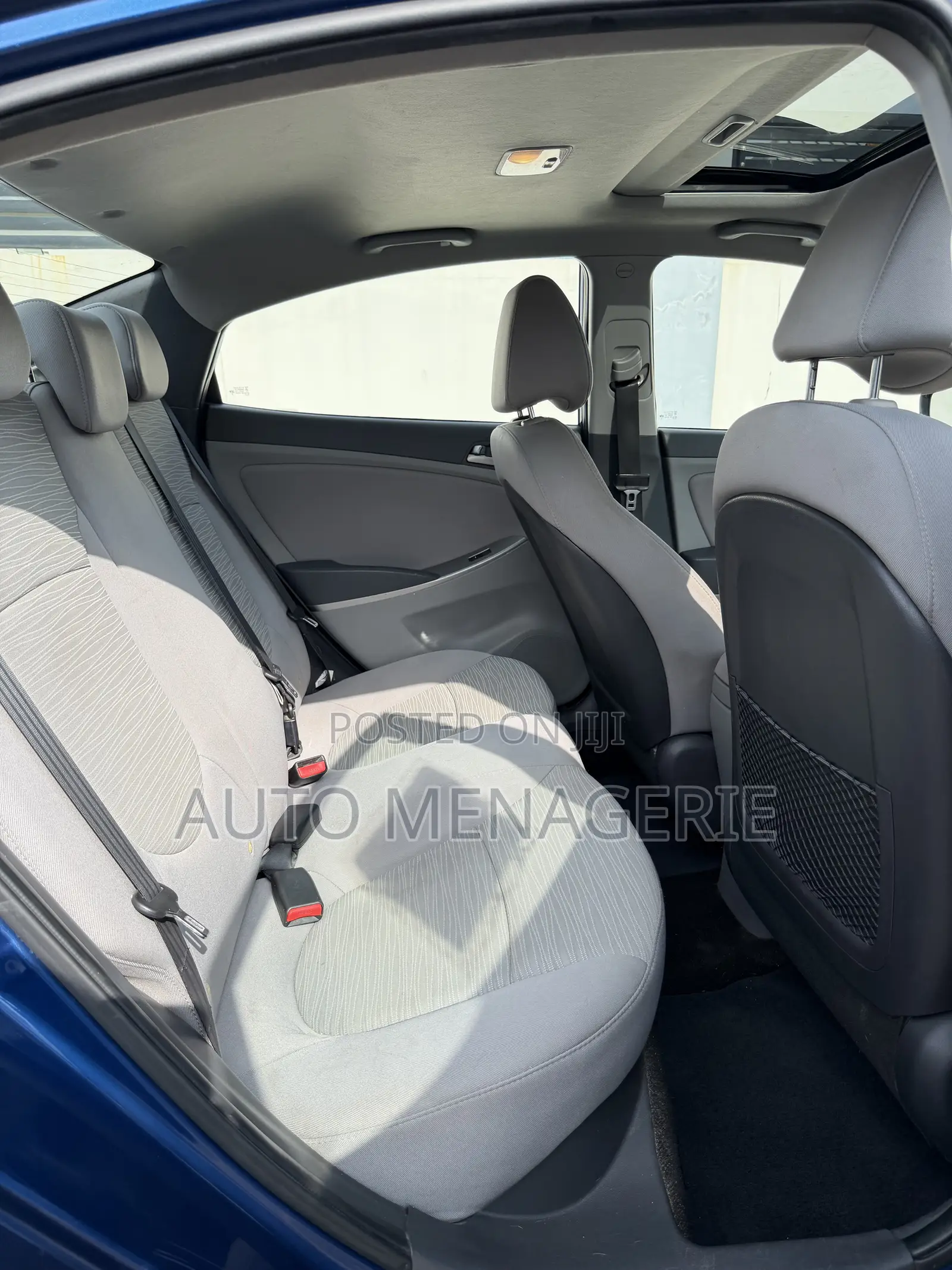 Hyundai Accent SE Sedan 2017 Blue