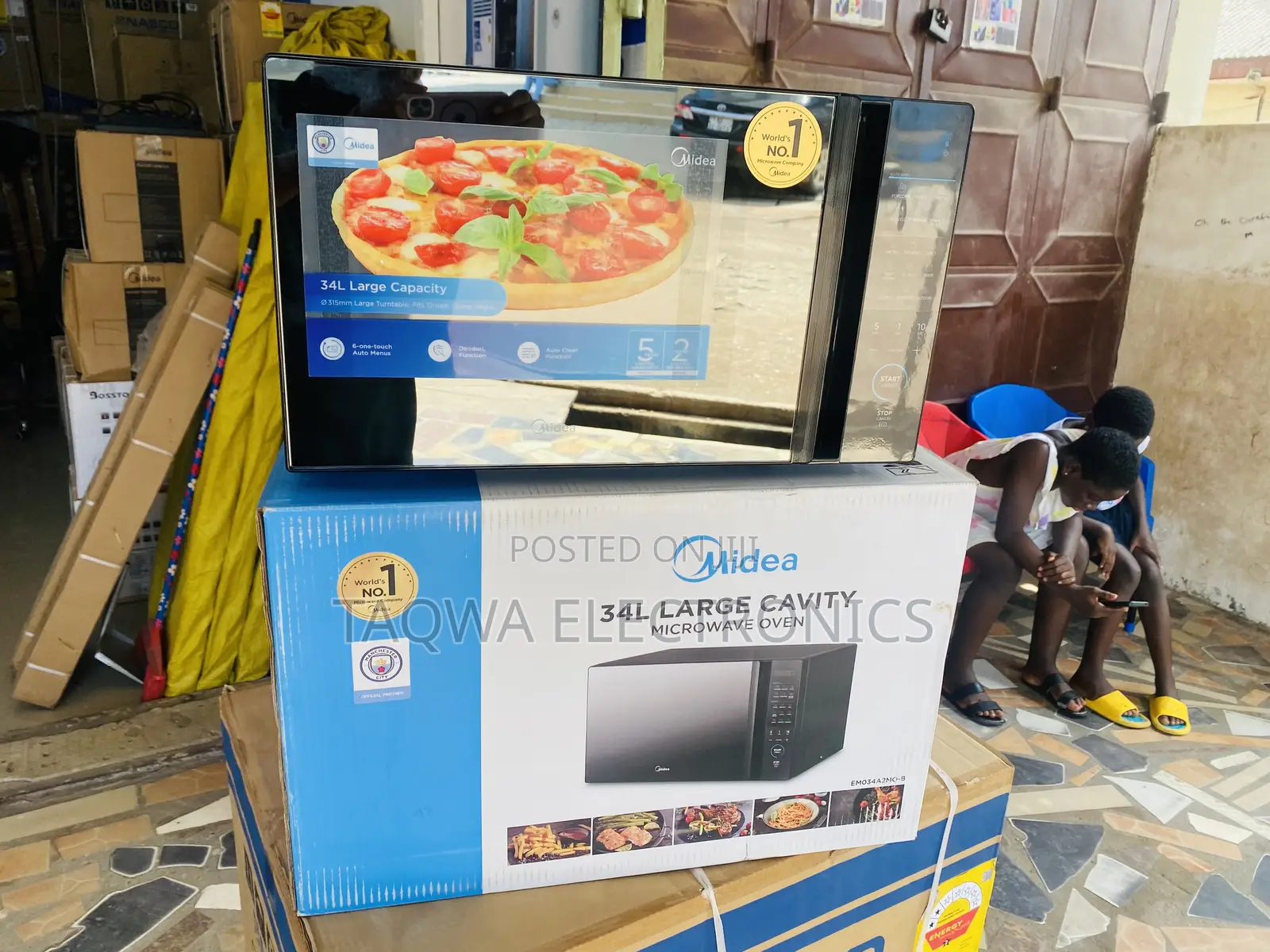 Big Midea 34 L Microwave Oven