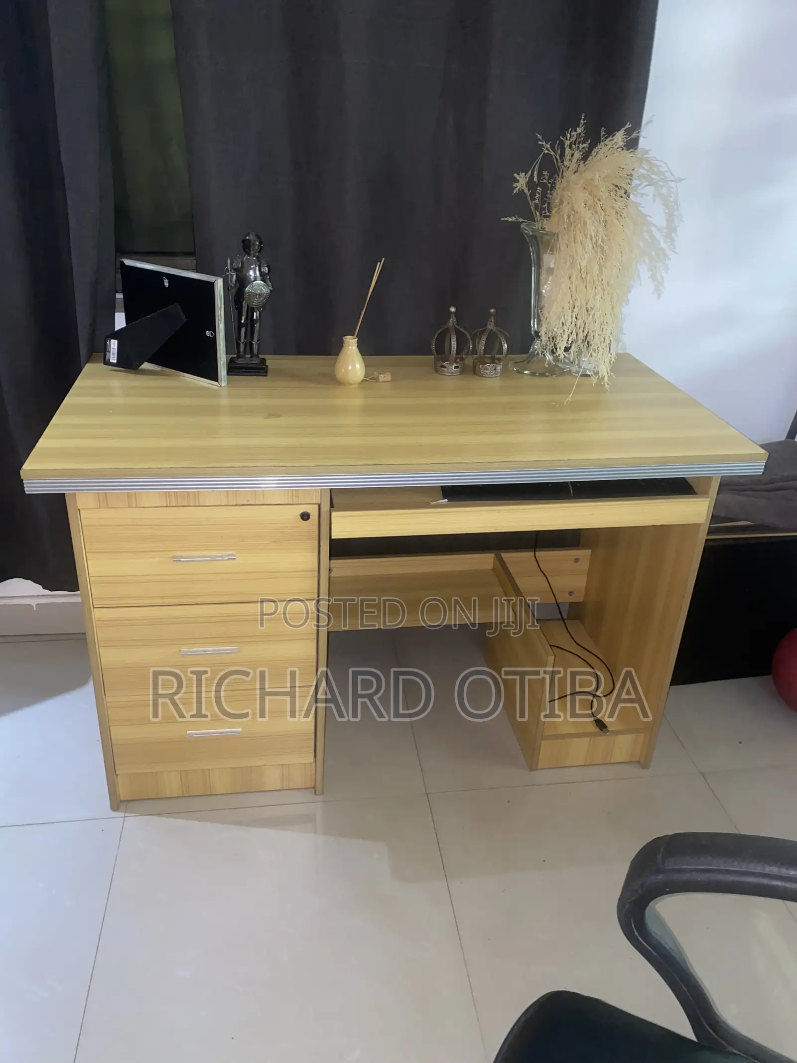 Office Table With Chair