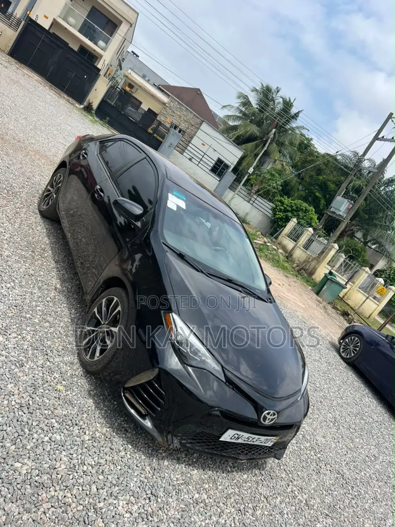 Toyota Corolla 2015 Black