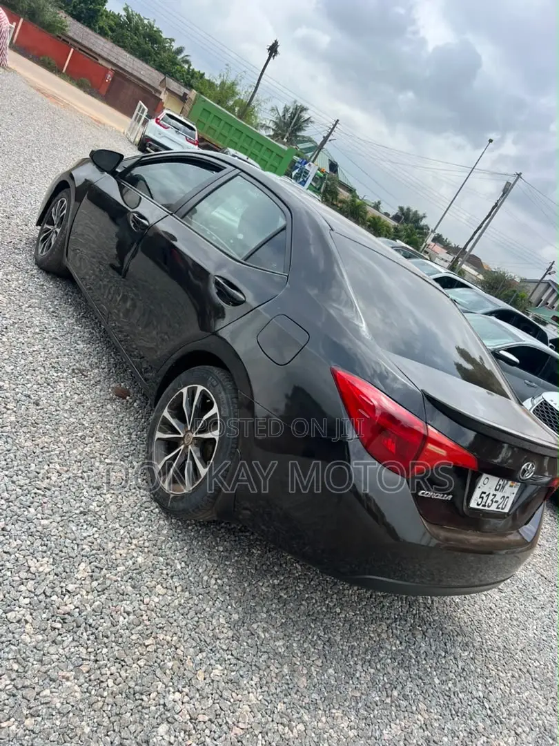 Toyota Corolla 2015 Black