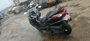 Yamaha Majesty 2014 Black