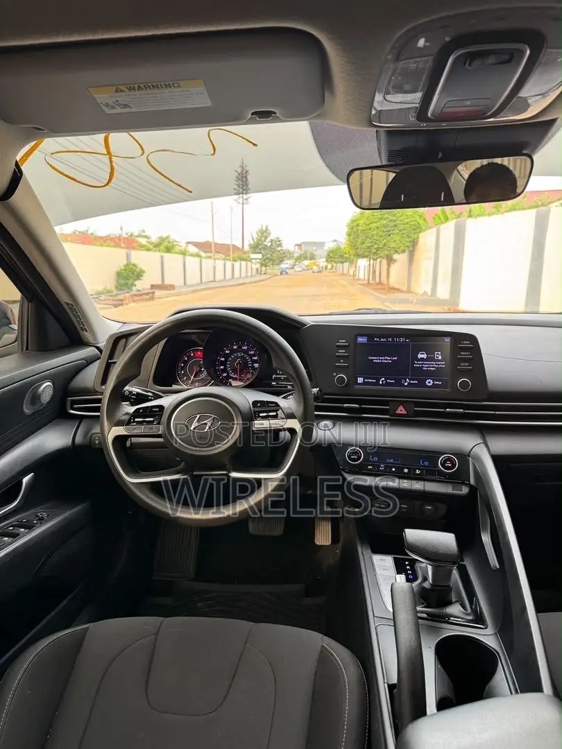 Hyundai Elantra SEL 2023 Black