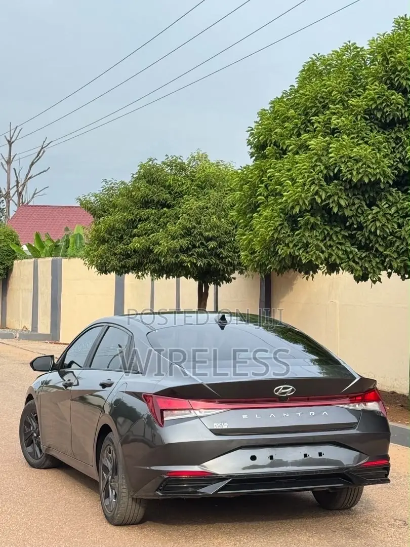 Hyundai Elantra SEL 2023 Black