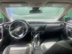 Toyota Corolla LE Eco (1.8L 4cyl 2A) 2018 Green