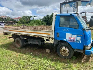 Kia Bongo 2004
