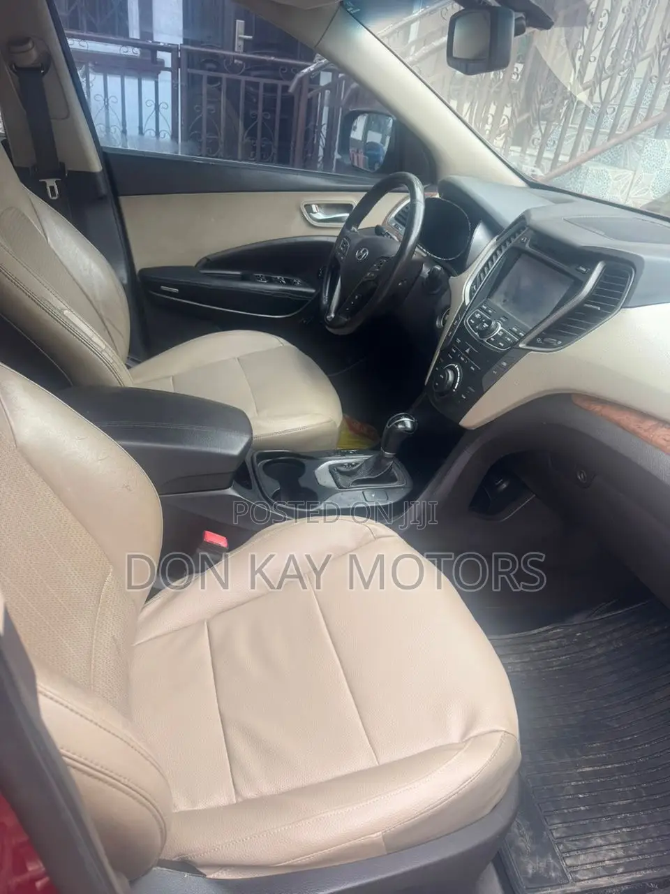 Hyundai Santa Fe Limited 4dr SUV AWD (3.3L 6cyl 6A) 2015 Red