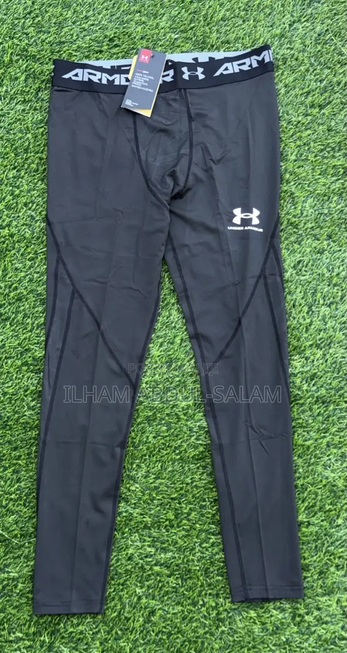 Black Under Armour Inner Stretch