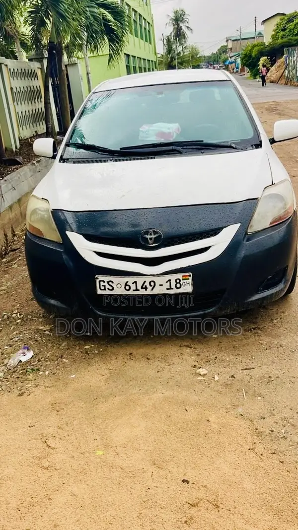 Toyota Yaris 2009 White