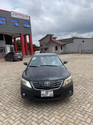 Toyota Camry LE V6 4dr Sedan (3.5L 6cyl 6AM) 2010 Black